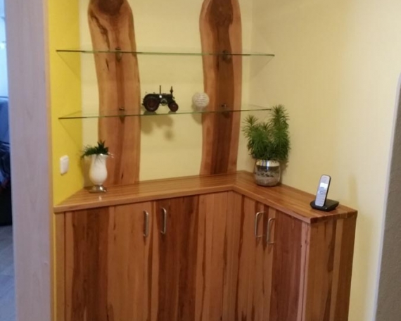 Sideboard in Apfelbaum